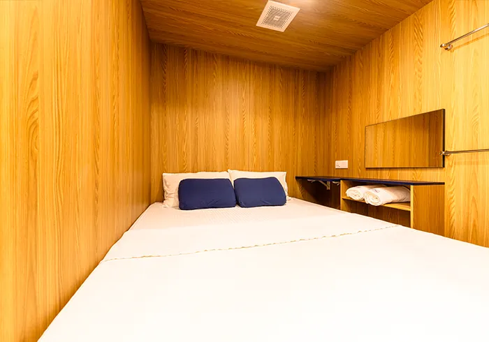 Private Queen Cabin | Capsule Pod Hostel in Boat Quay Singapore