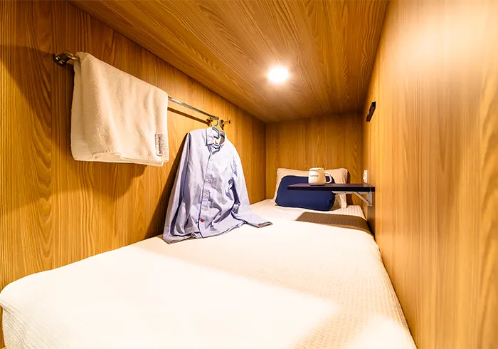 Standard Single Pods | Capsule Pod Hostel in Boat Quay Singapore