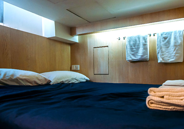 Deluxe Queen Female | Capsule Pod Hostel in Bugis Singapore
