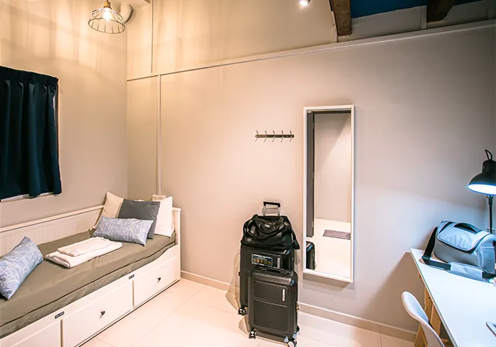 Single Private Room | Coworking Space Hostel in Boat Quay Singapore
