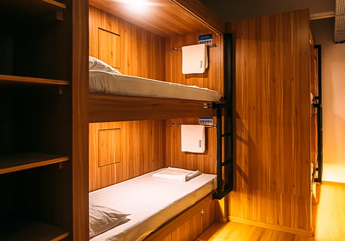 Book Deluxe Single Pod | Capsule Pod Hostel in Clarke Quay Singapore